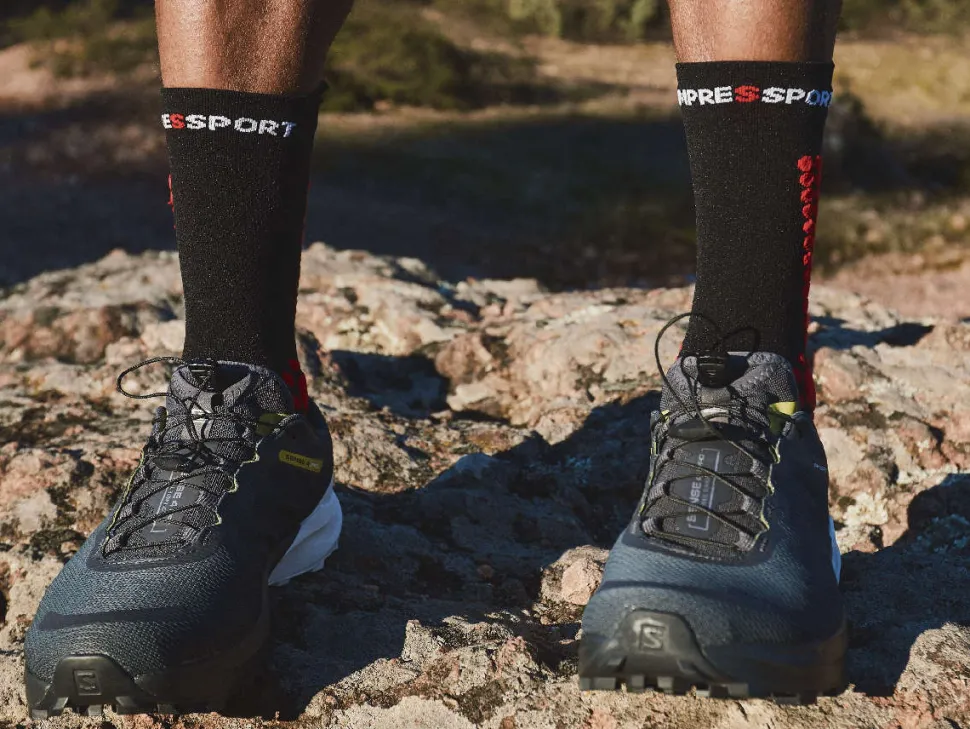 Chaussettes Pro Racing V4.0 Trail Black / Red | Compressport