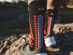 Chaussettes Pro Racing V4.0 Trail Black / Red | Compressport