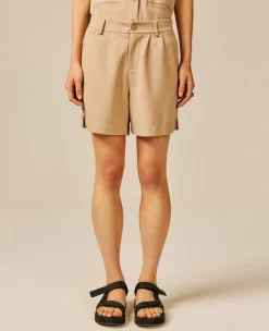 Oirro Beige - Short | Sun Valley